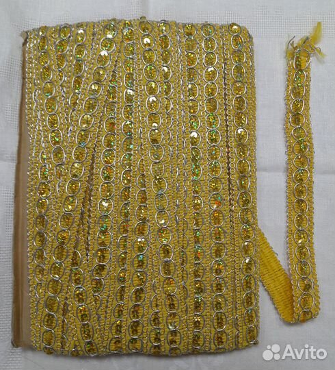 Тесьма декоративная с пайетками и люрексом