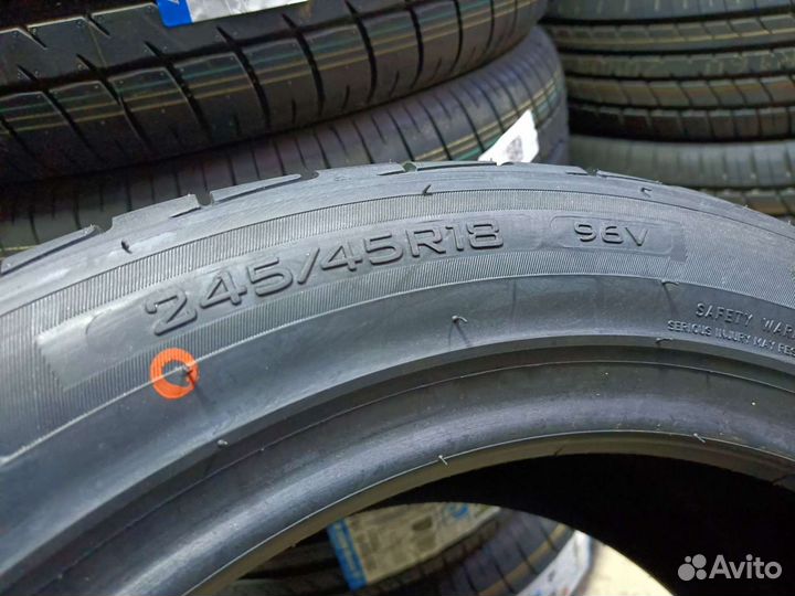 Triangle TR968 245/45 R18 и 275/40 R18