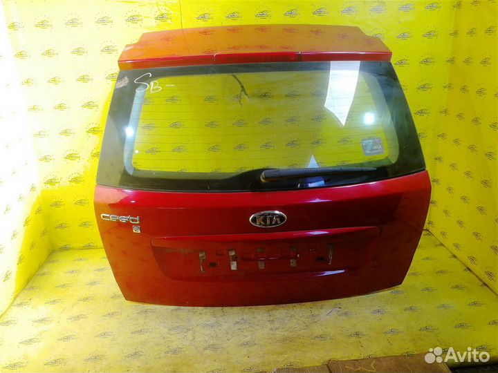 Крышка багажника Kia Ceed 1