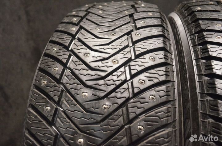 Yokohama IceGuard Stud IG65 215/55 R18 99T