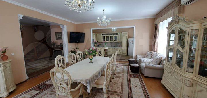 Дом 530 м² на участке 6 сот.