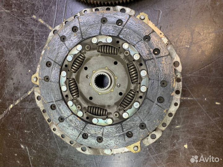 Маховик Audi A4 8E 5728