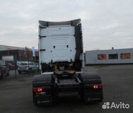 Pазбираем грузовик Mercedes-Benz Actros mpiv с 201