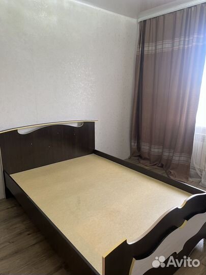 Кровать двухспальная с матрасом бу 140 200