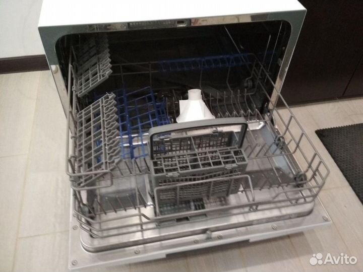 Посудомоечная машина компактная Midea mcfd55500W
