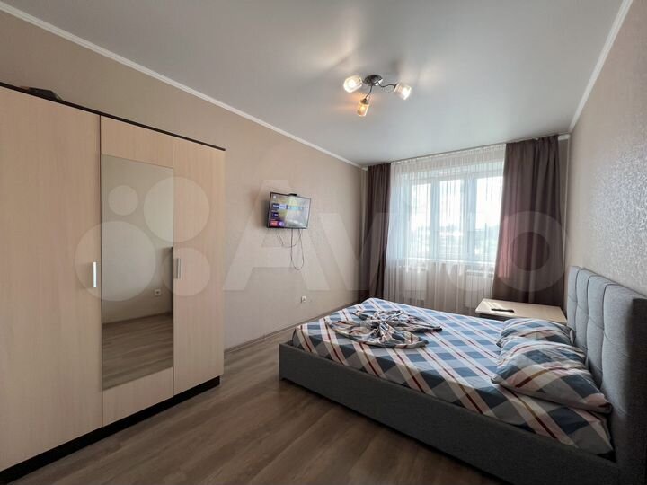 2-к. квартира, 63 м², 3/17 эт.