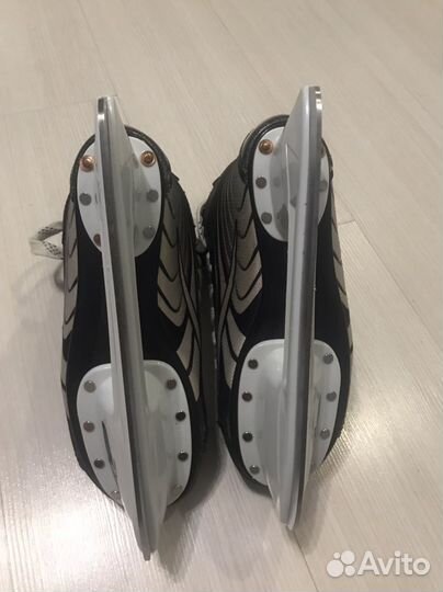 Коньки хоккейные 38 размер