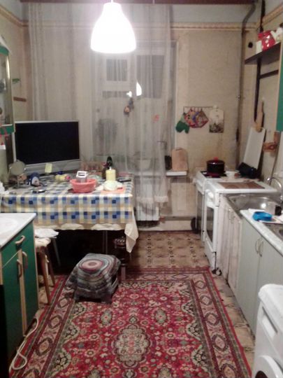 Комната 20 м² в 3-к., 1/2 эт.