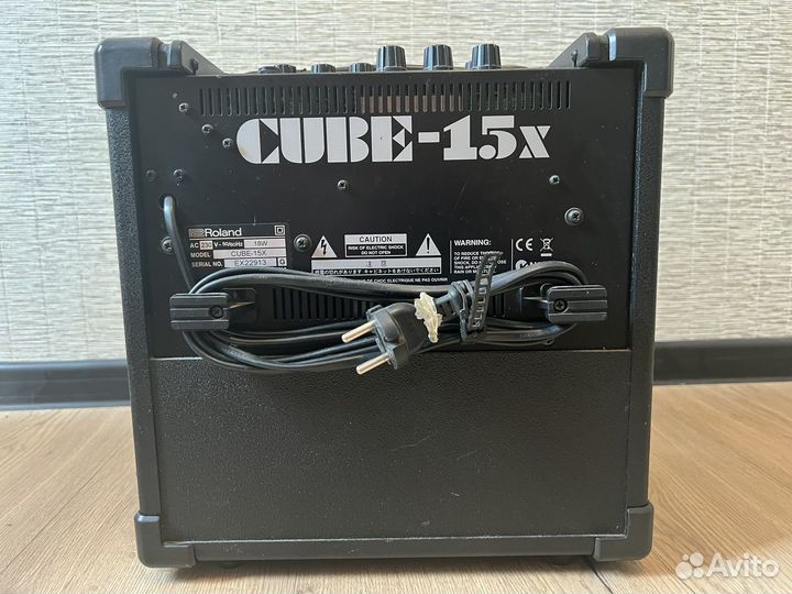 Комбоусилитель Roland Cube 15x