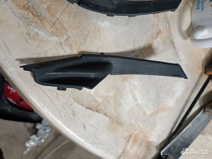 Накладка лобового стекла hyundai solaris 1