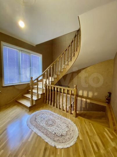 Дом 330 м² на участке 4,5 сот.