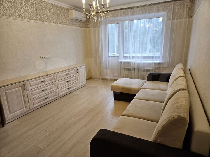 2-к. квартира, 54 м², 4/9 эт.