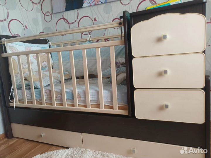 Детская кроватка с маятником, трансформер