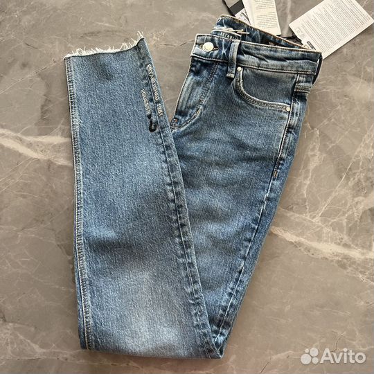 Джинсы Guess 25р оригинал