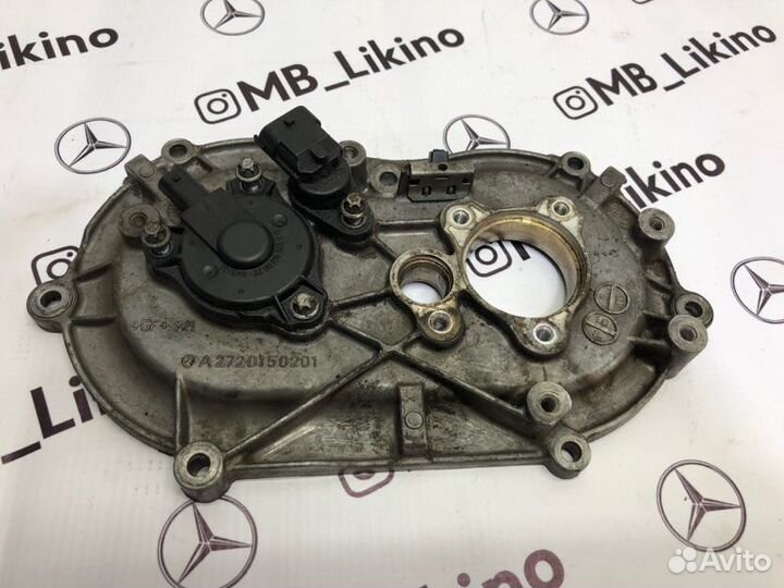 Крышка головки блока цилиндров левая Mercedes M272