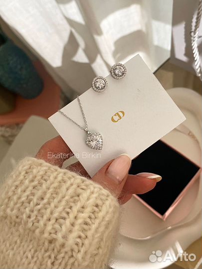 Серьги подвеска graff сердце камни цвет серебро