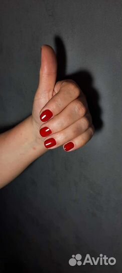 Начинающий мастер маникюра