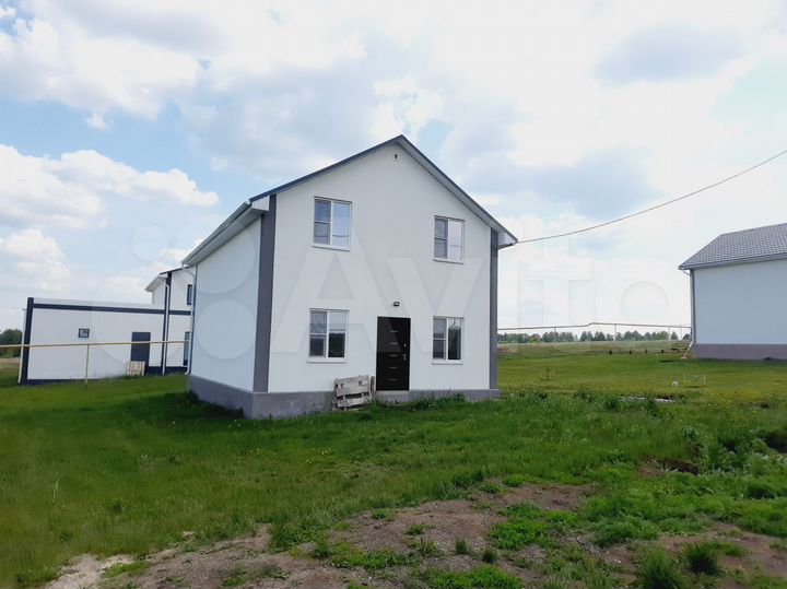 Коттедж 136 м² на участке 10 сот.