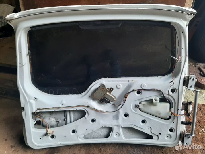 Дверь багажника Шеви Нива