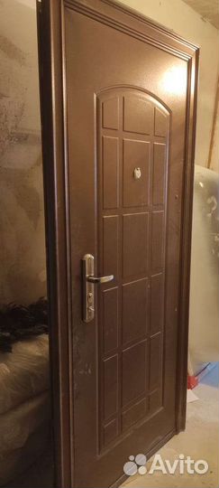 Дверь входная металлическая