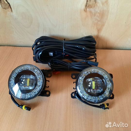 Противотуманные фары Renault Logan