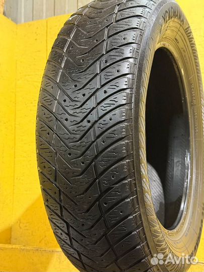 Yokohama IceGuard Stud IG65 215/65 R17 103T