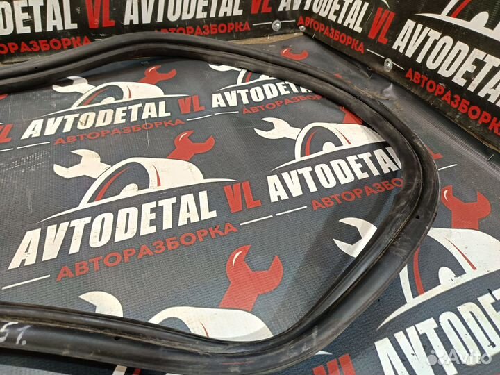 Уплотнительная резинка крышки багажника Peugeot 2