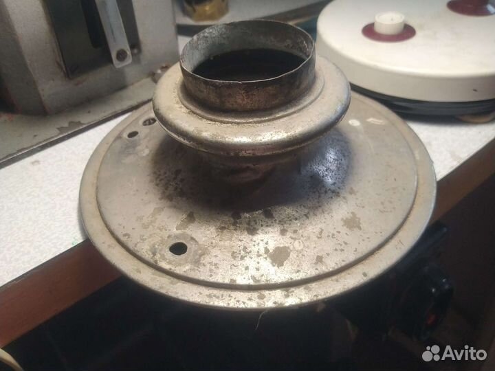 Крышка с царского самовара