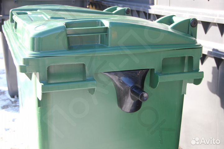 Мусорный пластиковый бак 660л R5417