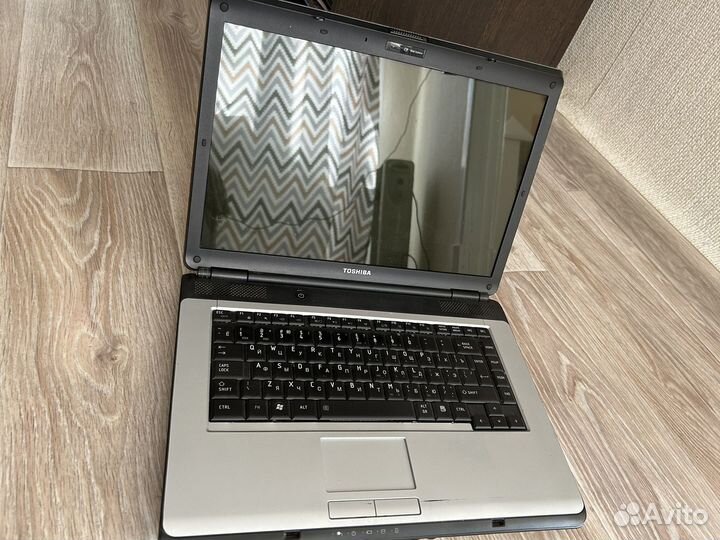 Нокибук toshiba satellite L300