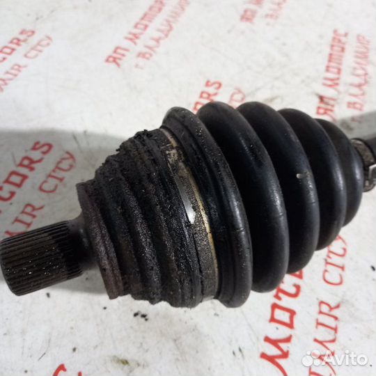 Привод передний левый Audi A3 8P BSE 1.6 2008