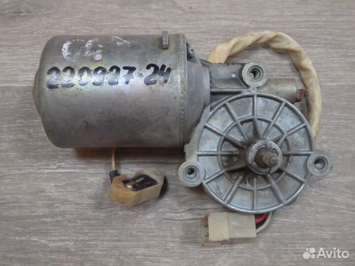 Моторчик (электродвигатель) стеклоочистителя перед