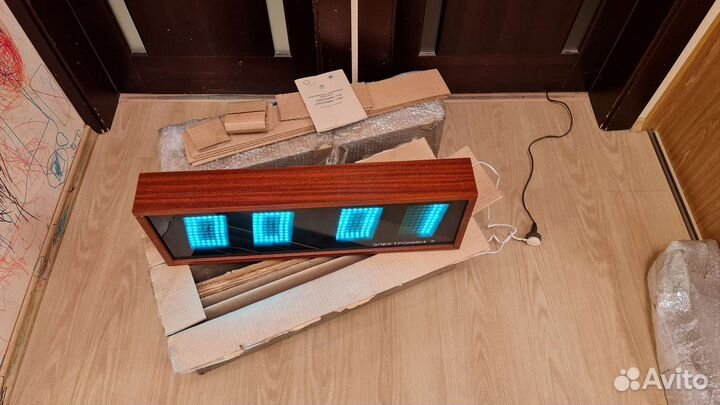 Часы электроника 7