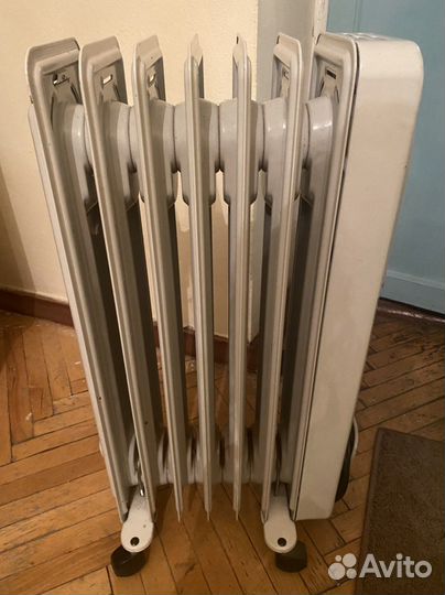 Масляный обогреватель delonghi б/у