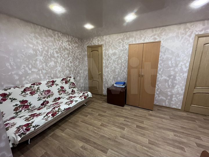 2-к. квартира, 43 м², 4/4 эт.