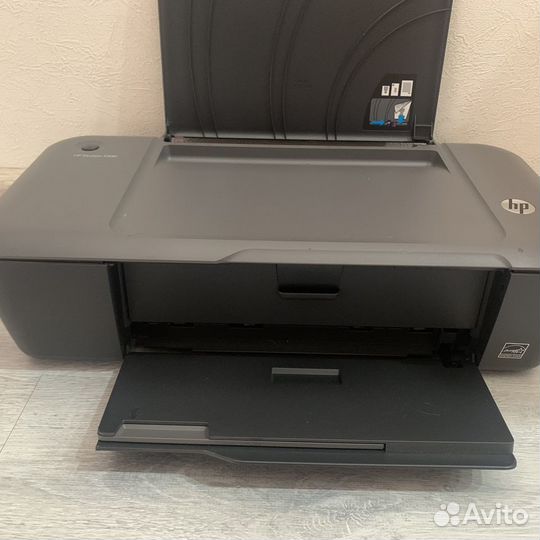 Принтер HP deskjet 1000