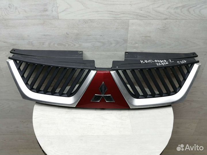 Решётка радиатора Mitsubishi Outlander2. 2005-2008