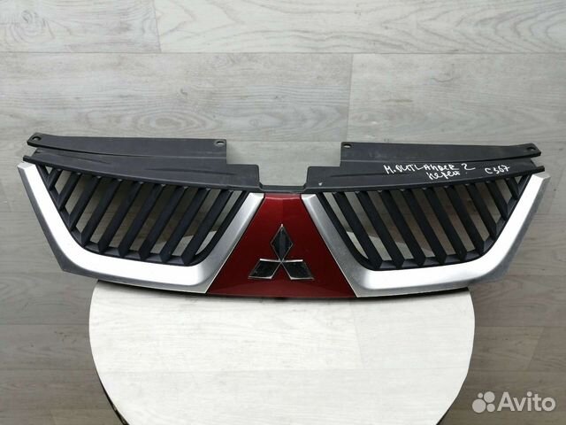 Решётка радиатора Mitsubishi Outlander2. 2005-2008