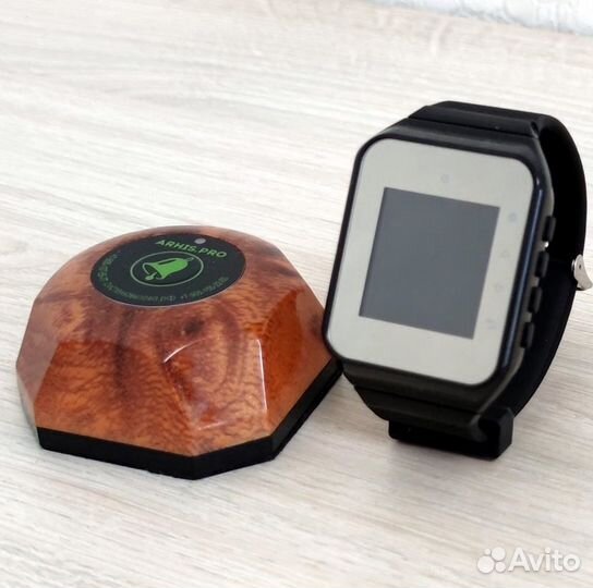 Кнопка вызова официанта с часами-пейджером