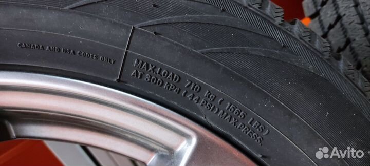 Toyo Observe GSi-5 215/60 R17 96Q