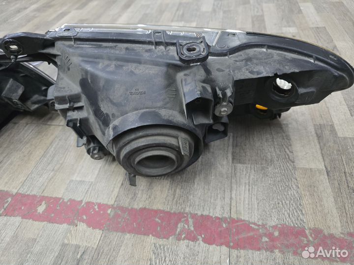 Фары MMC Pajero 3