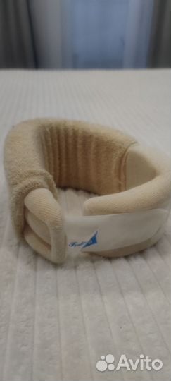 Бандаж, воротник фиксатор для шеи