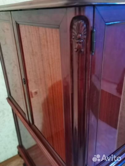 Румынский мебельный гарнитур