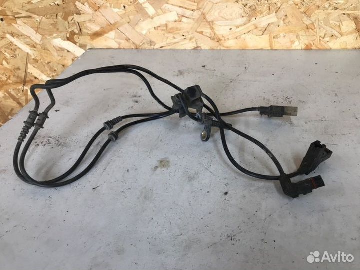 Датчик износа тормозных колодок Mercedes-Benz