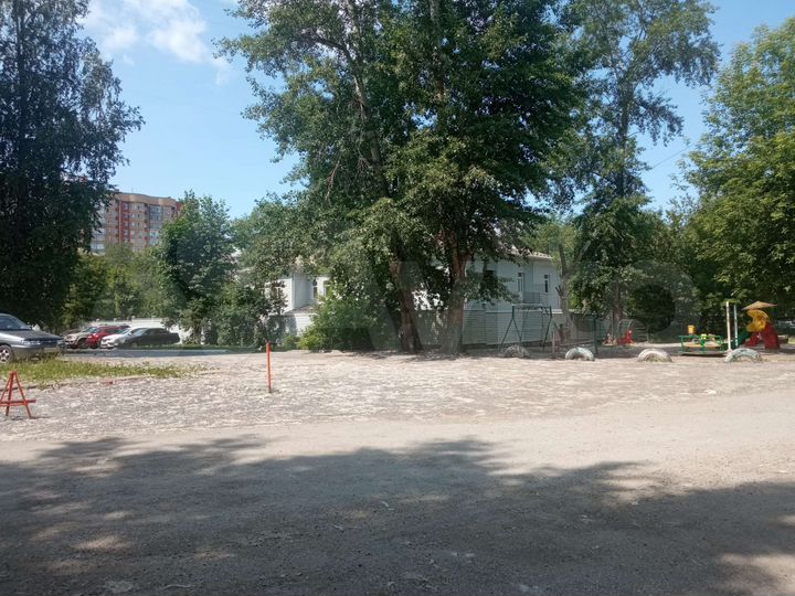 Комната 9 м² в 5-к., 3/5 эт.