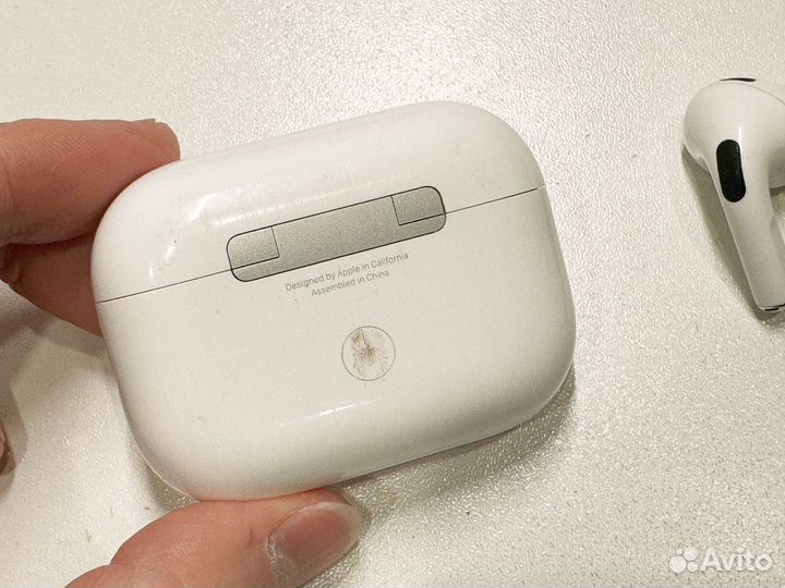AirPods Pro 2 правый наушник и кейс