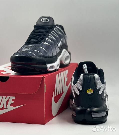 Кроссовки nike air max tn plus