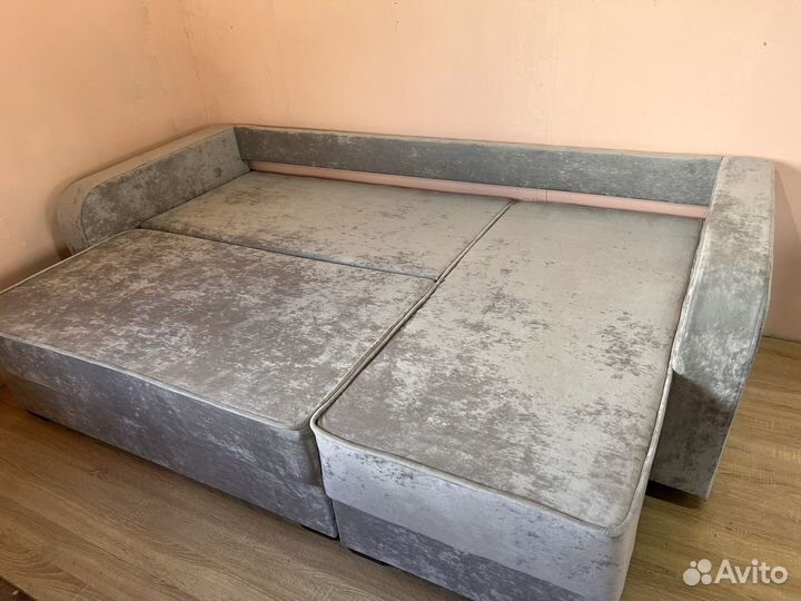 Угловой диван