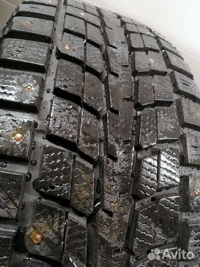 Dunlop SP Winter Ice 01 235/55 R17