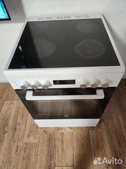 Электрическая плита Beko FSM67320GWS, стеклокерами